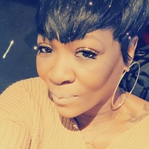 Meet your Posher, Sabrina